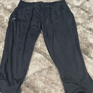 Under Armour worms capri